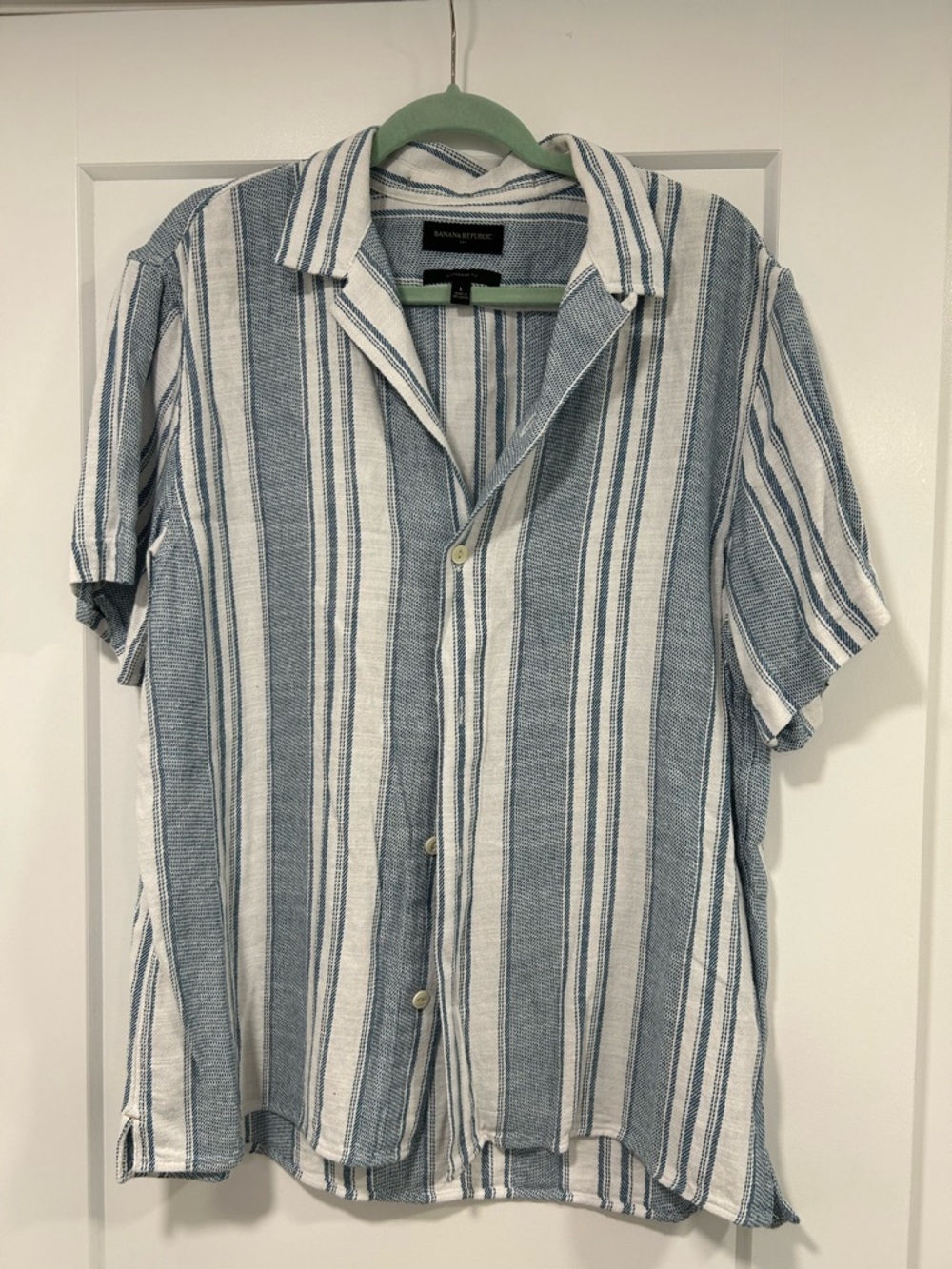 Banana Republic Men’s Blue & White Striped Short-Sleeve Shirt L